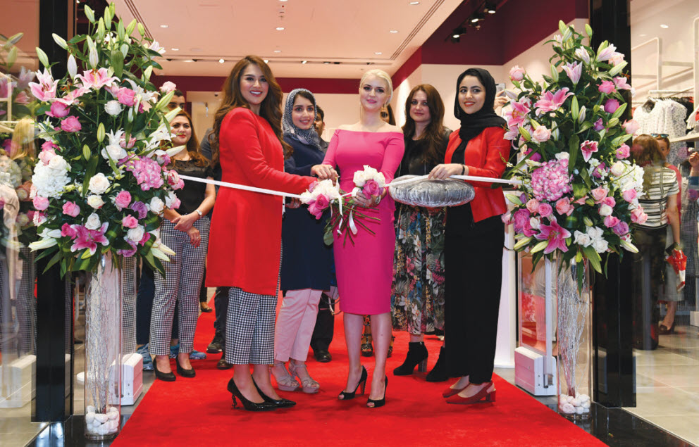 Gulf Weekly Fashion favourite opens with show at mall